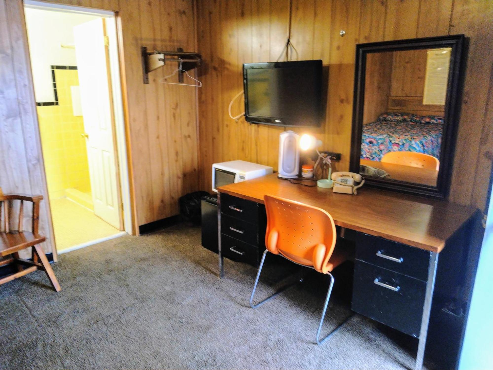 Davis Motel 2*
